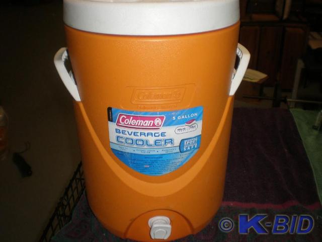 Coleman 5 gallon beverage cooler wi...