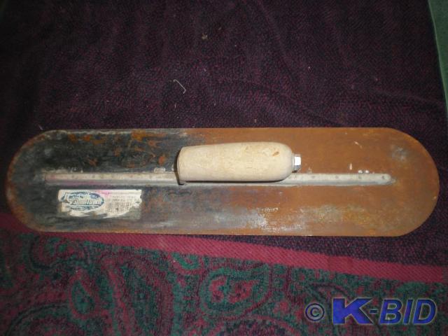 lot 26 image: Concrete 20 inch Finishing Trowel.