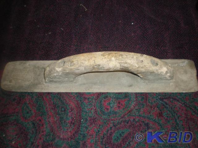 lot 36 image: Hand Float with round ends. &nbsp1...