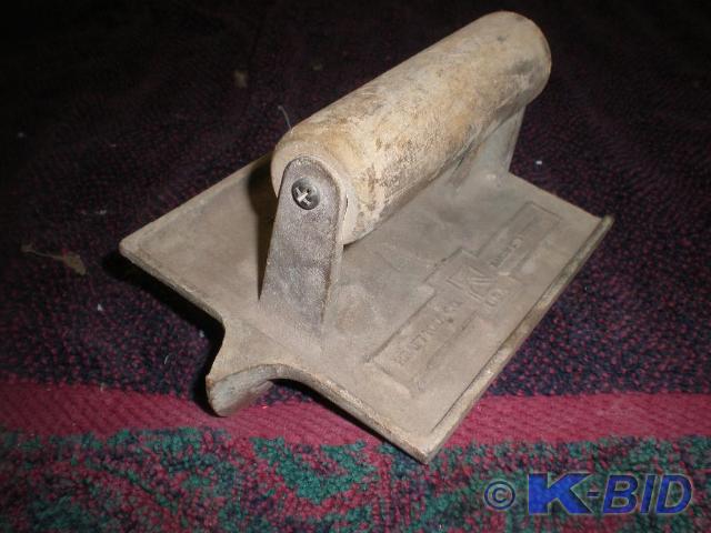 lot 41 image: Concrete Groover Bronze 34 inch de...