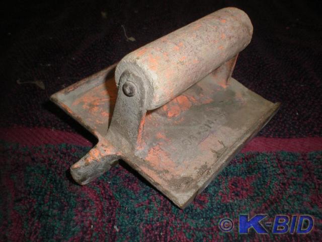 lot 42 image: Concrete Groover Bronze 12 inch de...