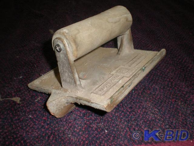 lot 45 image: Concrete Groover Bronze 12 inch de...