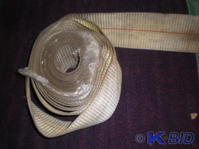 lot 9 image: 4 inch wide tow strap.
