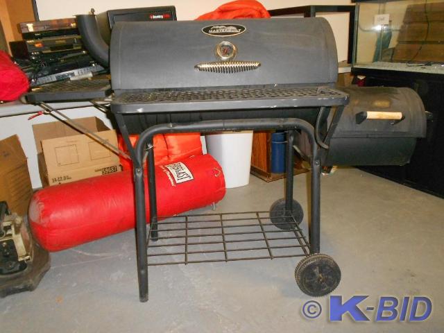 Masterbuilt charcoal grillsmoker w...