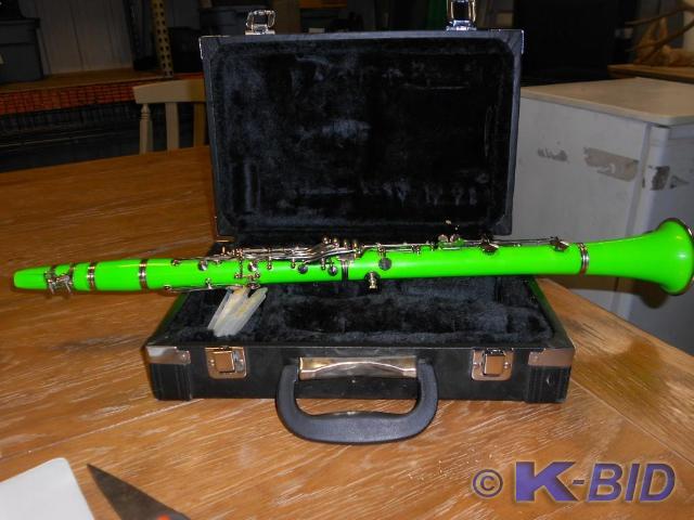 Hutchen Clarinet Celilia with carry...