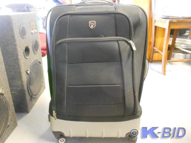 Travel Club luggage bag.