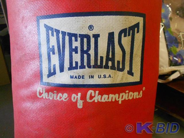 Everlast heavy boxing bag.&nbsp