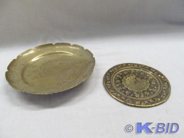 lot 117 image: 2 Footed Brass Dishes of Some Sort