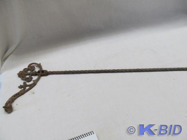 lot 155 image: Cast Iron Plant Holder