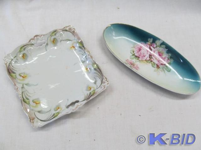 lot 161 image: 2 Vintage Serving Trays - (1) 10 S...