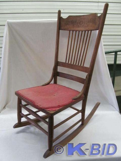 lot 174 image: Antique Ladies Rocker