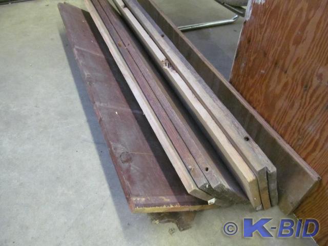 lot 179 image: Various Lengths of Scrap Lumber, 3...