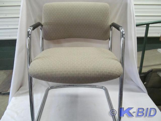 lot 189 image: Upholstered Office or Waiting Room ...