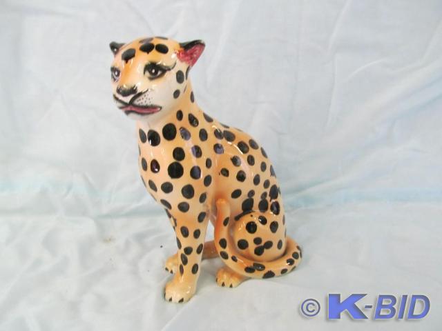 lot 211 image: Ceramic Cat 9T