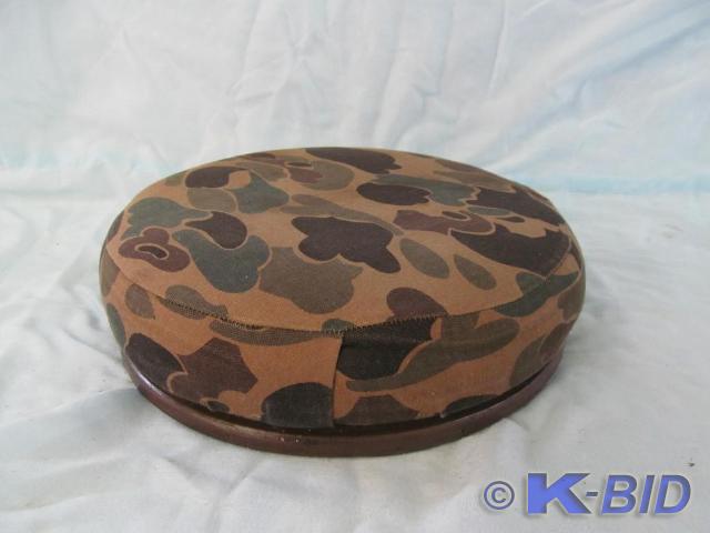 lot 230 image: Bucket Seat