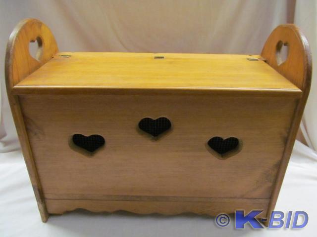 lot 29 image: Pine Seat with Storage, Hand Crafte...