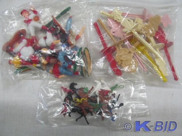lot 50 image: Bag of Toy Horses and Riders, Bags ...