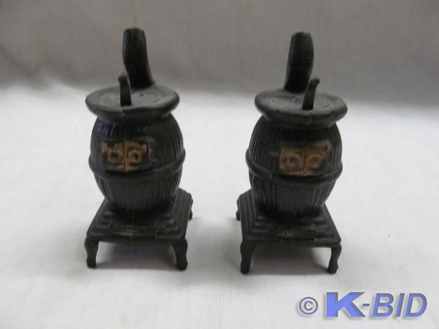 lot 72 image: Set of Salt & Pepper Shakers, B...