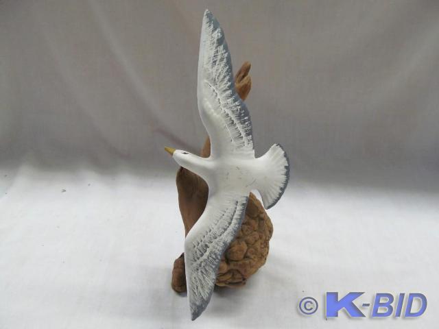lot 88 image: Seagull on Wood 11