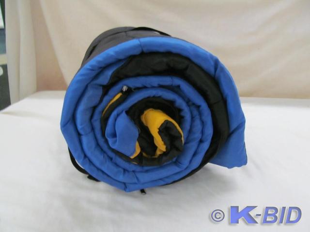 lot 114 image: Childs Sleeping Bag Eddie Bauer