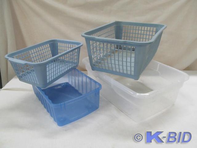 lot 118 image: Storage Containers - 4