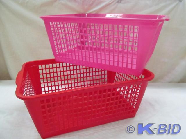 lot 128 image: 2 Storage Containers 12 x 17 x 7...