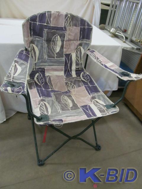lot 136 image: Lawn Chair - fold up
