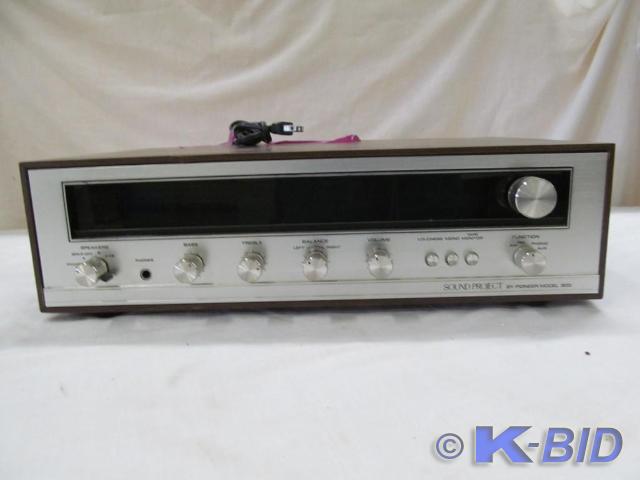 lot 141 image: Pioneer Model 300 AMFM Receiver