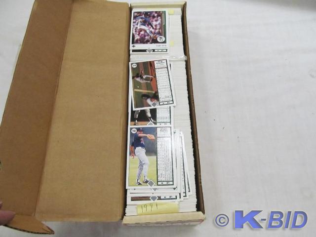lot 144 image: Upper Deck Twins 89-90-91 Cards -- ...