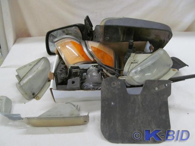 lot 154 image: Parts for Chevy GEO tracker, lights...