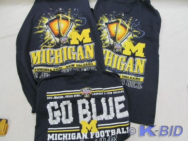 lot 173 image: 3 College Sport T-shirts Youth 1 - ...