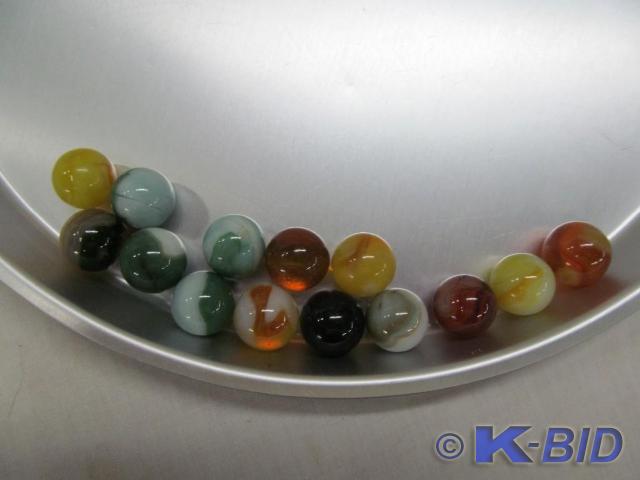 lot 192 image: V-Marbles 58
