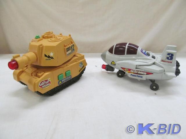 lot 193 image: 2 Battery Operated Toys 10 long Ta...