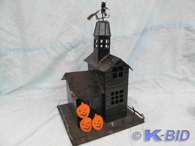 lot 25 image: Metal Haunted House for Halloween 1...
