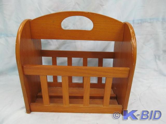 lot 32 image: Magazine Rack