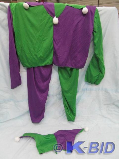 lot 49 image: Juster Outfit 1 size fits all 14 an...