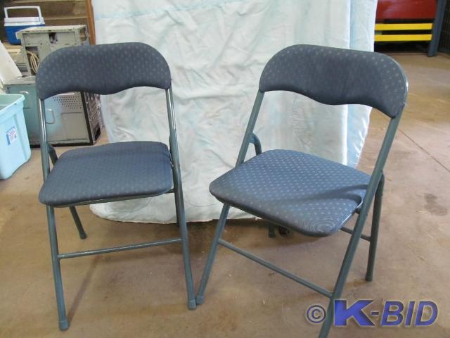 lot 5 image: 2 Blue Padded Metal Folding chairs