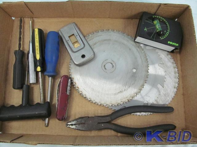 lot 92 image: Tools, saw blades, level, knife, pl...