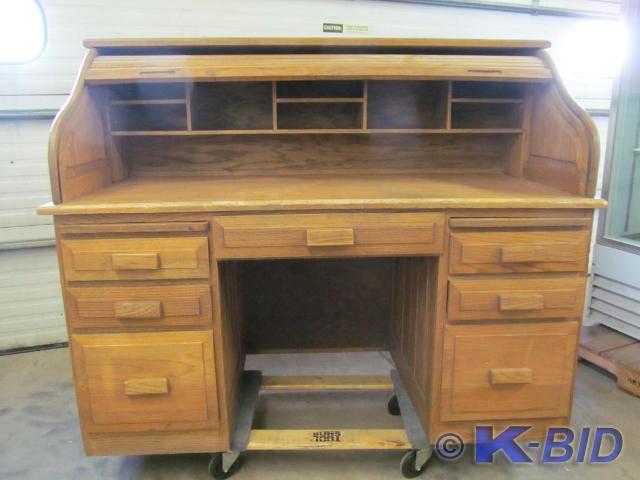 Full Size oak Roll Top Desk 60 wid...