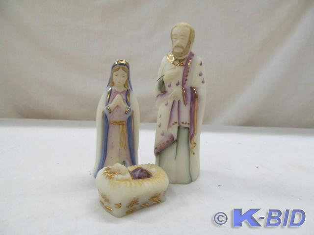 3 Piece Fenton Nativity Set, 1st Ed...