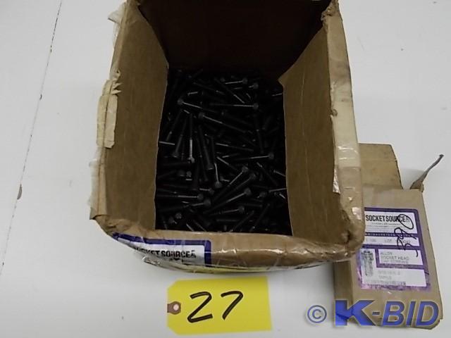 Approx. (390) 516-18 x 2 Socket He...