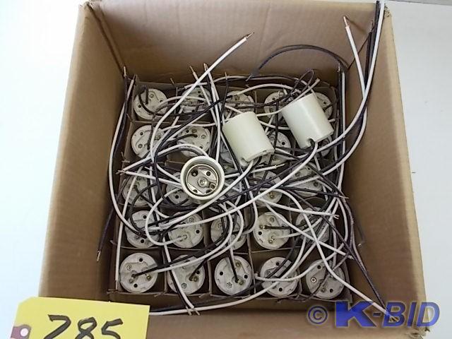 (28) Leviton 8750-1 Sockets