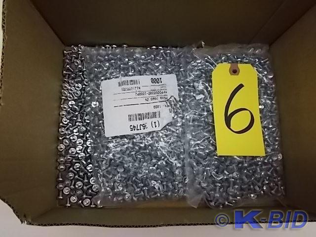 Approx. (2000) Machine Screws M5X0....