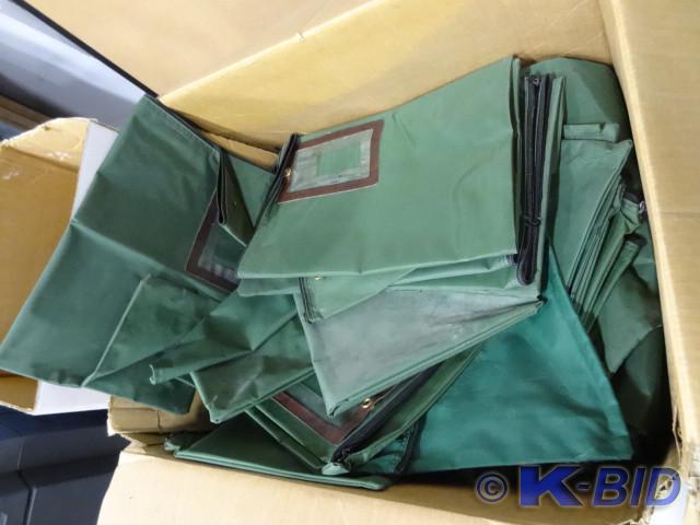 lot 122 image: Inter office delivery bags. Qty 50 ...
