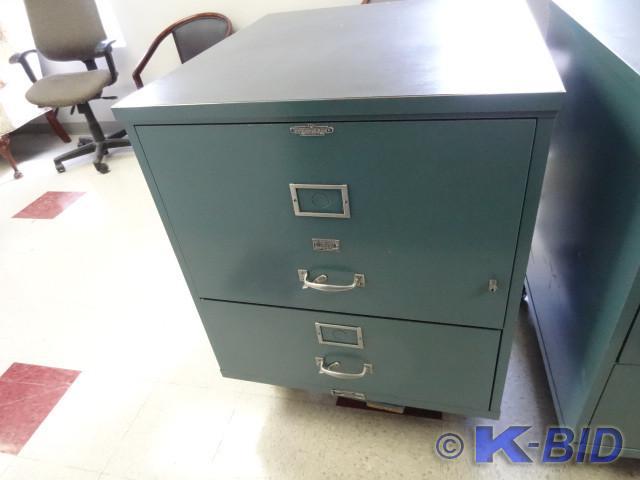 lot 18 image: Remington Rand file safe. 28 x 31 x...