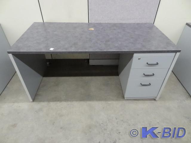lot 191 image: Laminate 3 drawer office desk. 64 x...