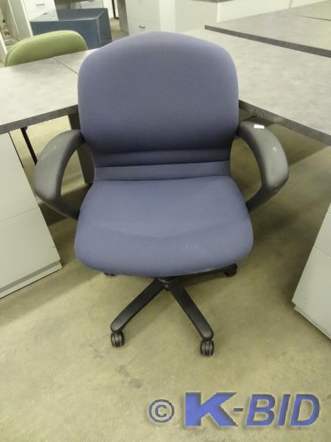 lot 211 image: office chair on wheels