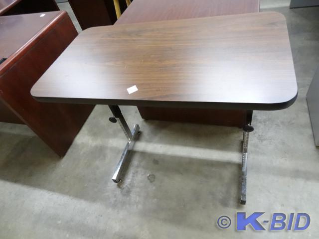 lot 221 image: 36 x 20 adjustable height table