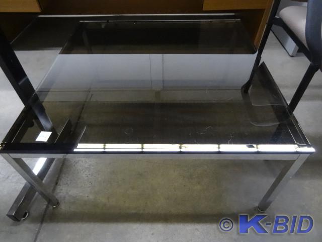 lot 247 image: 30 x 30 x 14 glass top coffee table