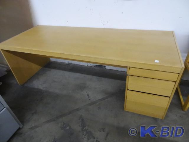 lot 265 image: Wood office desk with 3 drawers. 81...